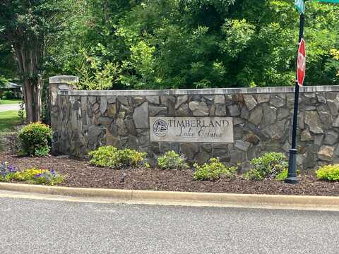 1670 Lake Cove Dr, Decatur, AL 35603