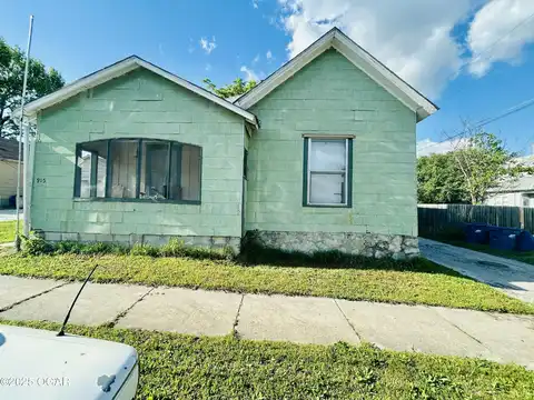 915 W 8TH Street, Joplin, MO 64801