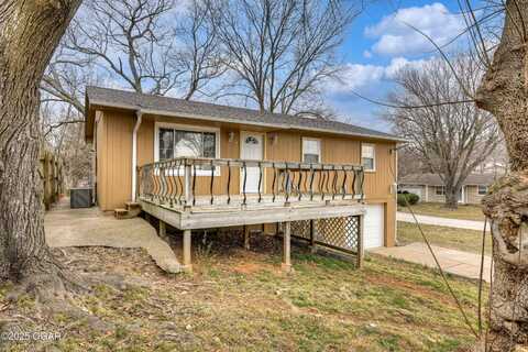 1602 Greenwood Boulevard, Neosho, MO 64850