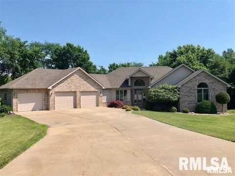 325 HILLCREST Drive, Macomb, IL 61455
