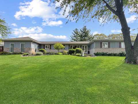700 ILLINI Drive, East Peoria, IL 61611