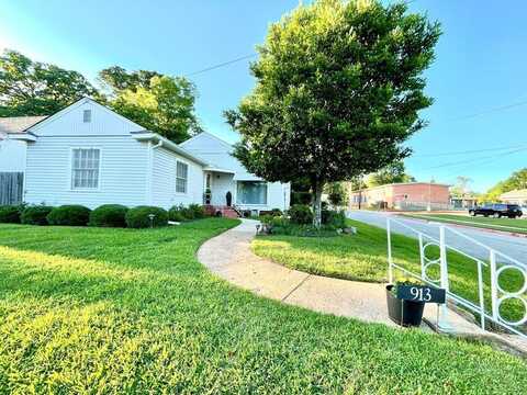 913 E Park Ave., PALESTINE, TX 75801