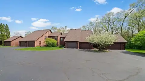5047 Woodlake, LOVES PARK, IL 61111