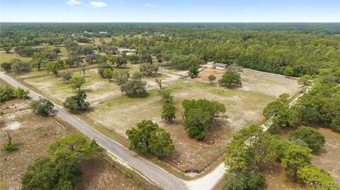 5930 W Knoxville Lane, Dunnellon, FL 34433