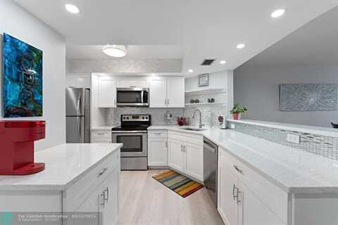 615 N Riverside Dr, Pompano Beach, FL 33062