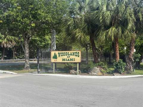 14225 Memorial Hwy, Miami, FL 33161