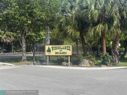 14225 Memorial Hwy, Miami, FL 33161