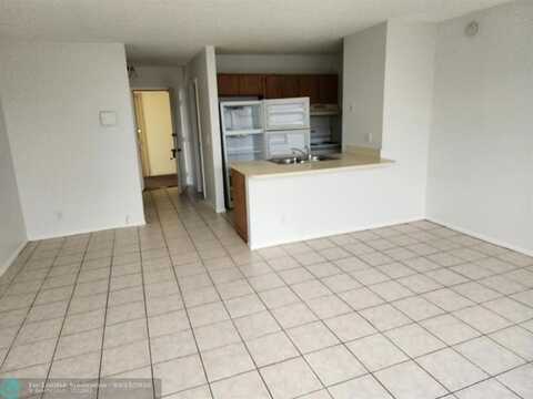 2501 Riverside Dr, Coral Springs, FL 33065