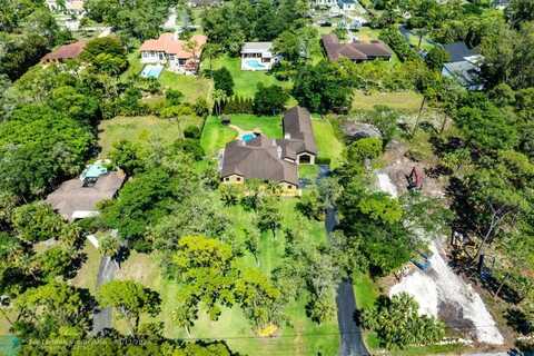 5840 NW 66th Ave, Parkland, FL 33067