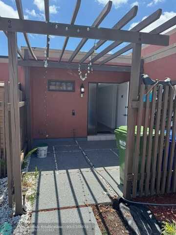 1641 Fairway Rd, Pembroke Pines, FL 33026