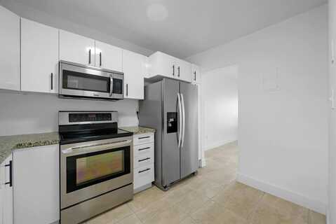 7981 S French Dr, Pembroke Pines, FL 33024