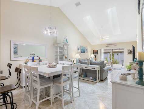 497 7th Street, Vero Beach, FL 32962