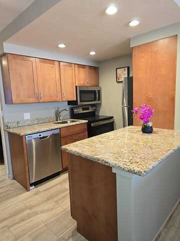 475 Front St, Lahaina, HI 96761