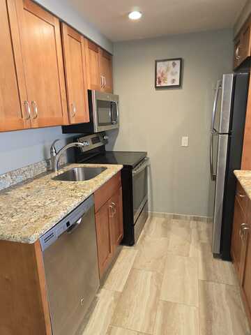 475 Front St, Lahaina, HI 96761