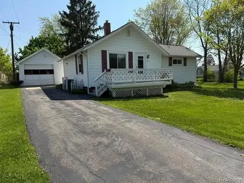 27 TURRILL Avenue, Lapeer, MI 48446