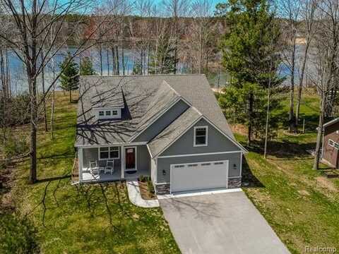 153 TIPPI Trail, Buckley, MI 49620