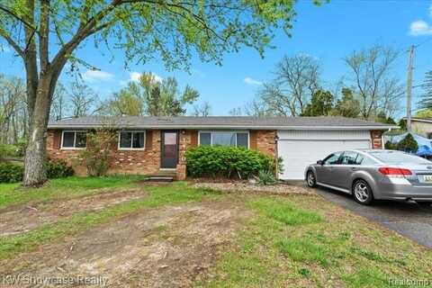 1420 DELMONTE Street, Wolverine Lake, MI 48390