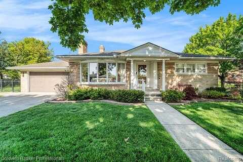 20915 Lakeland Court, Saint Clair Shores, MI 48081