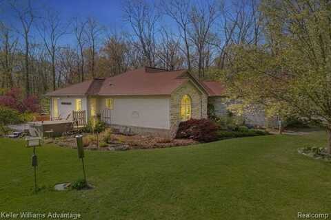 3370 BREEZEWOOD, Ortonville, MI 48462