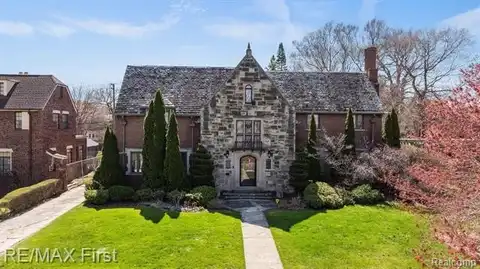 725 W BOSTON Boulevard, Detroit, MI 48202