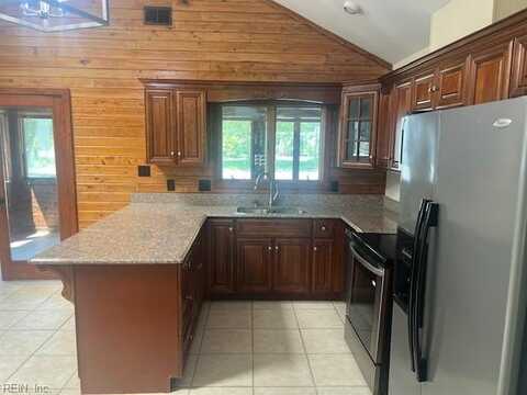 2465 Entradq Drive, Virginia Beach, VA 23456