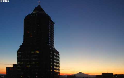 1414 SW 3RD AVE, Portland, OR 97201