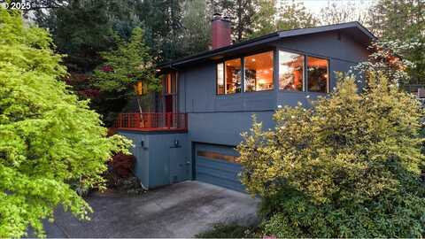 2975 SW CANTERBURY LN, Portland, OR 97205