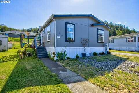 550 S STATE ST, Sutherlin, OR 97479