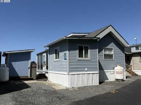 16219 LOWER HARBOR RD, Brookings, OR 97415