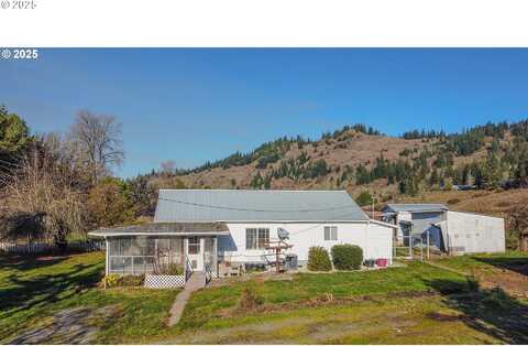 49801 HIGHWAY 242, Broadbent, OR 97414