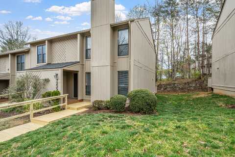 7222 Woods Crossing DR, Roanoke, VA 24018