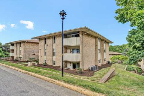 5260 Crossbow CIR, Roanoke, VA 24018