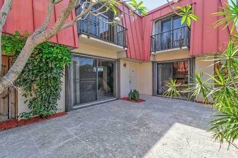 3203 Meridian Way N, Palm Beach Gardens, FL 33410