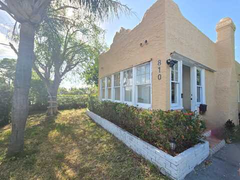 810 Mcintosh Street, West Palm Beach, FL 33405