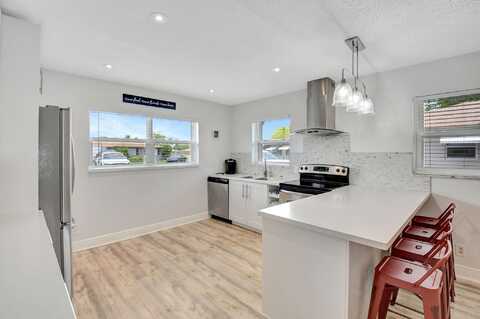 124 Mockingbird Lane, Delray Beach, FL 33445