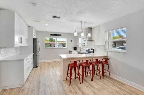 124 Mockingbird Lane, Delray Beach, FL 33445