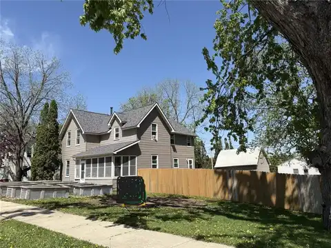 20 1st Avenue NW, Plainview, MN 55964