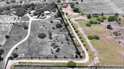 250 Spur Trail, Seguin, TX 78155