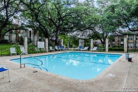 11303 Vance Jackson, San Antonio, TX 78230