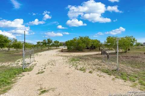 779 LOBO LOOP, Hondo, TX 78861