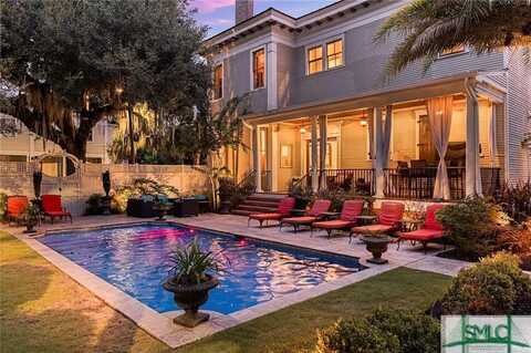 121 W 36th Street, Savannah, GA 31401