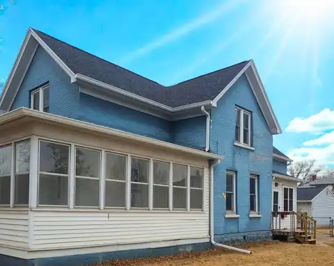 1335 Farnam Street, La Crosse, WI 54601