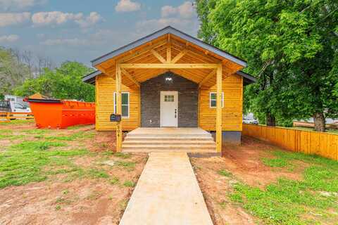 504 Austin Ave, Sheffield, AL 35660