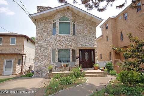 179 Hickory Avenue, Staten Island, NY 10305