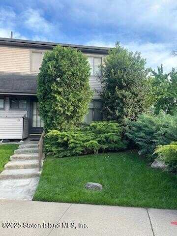44 Charleston Avenue, Staten Island, NY 10309