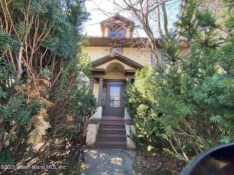 30 Decker Avenue, Staten Island, NY 10302