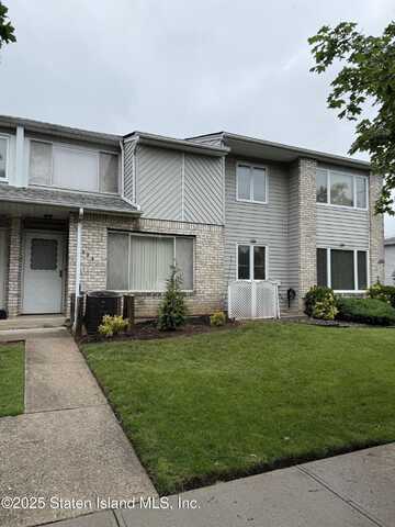 695 Barlow Avenue, Staten Island, NY 10312
