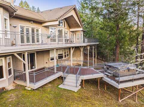 482 Hidden Valley Lane, Rogue River, OR 97537