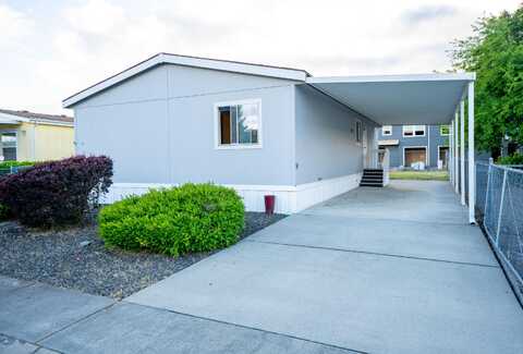 3501 Avenue C, White City, OR 97503