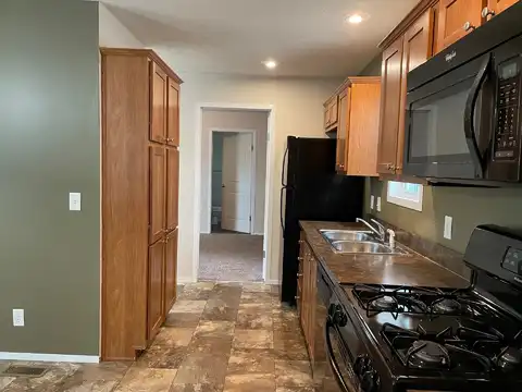 1158 Saskatoon Trail, Wayland, MI 49348